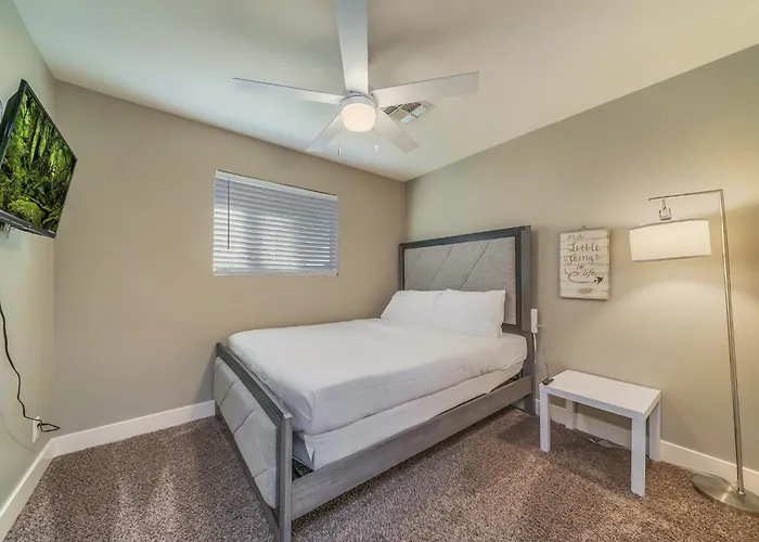 Joy House With Backyard Sanctuary By Asu Holiday home *