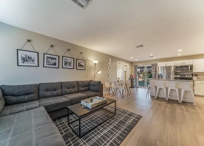 Joy House With Backyard Sanctuary By Asu Holiday home Tempe