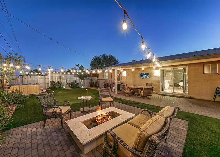 Joy House With Backyard Sanctuary By Asu Holiday home *